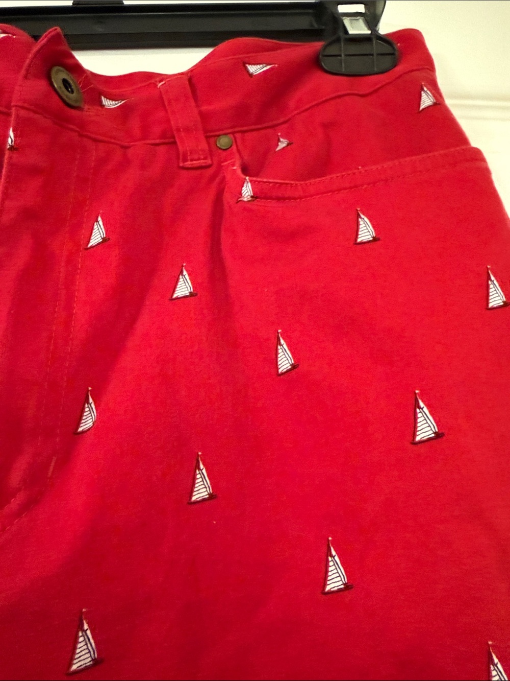 Lauren Ralph Lauren Red Sailboat Print Cropped Chinos - Picture 3 of 8